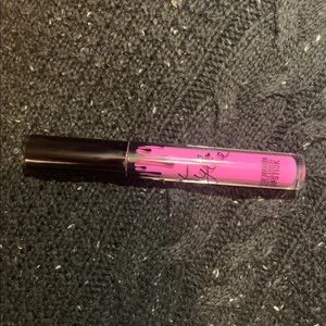 Kylie cosmetics liquid lipstick - junebug